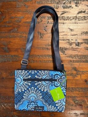 Vera Bradley RFID Lighten Up Zip Crossbody Cascade Tapestry